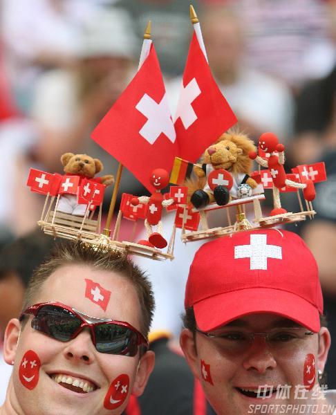 亚洲-瑞士对阵乌克兰,争夺足球夺冠权的是谁